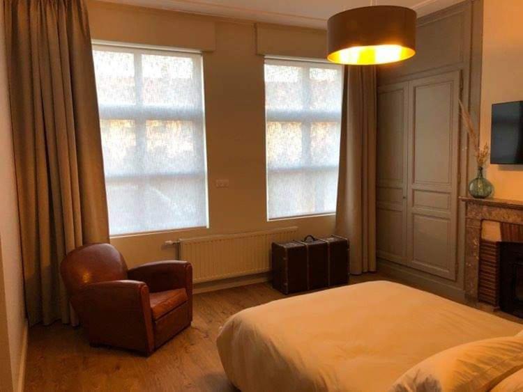 Les Chambres Berguoises Chambre Rez-De-Chaussee Au Coeur De ベルグ エクステリア 写真
